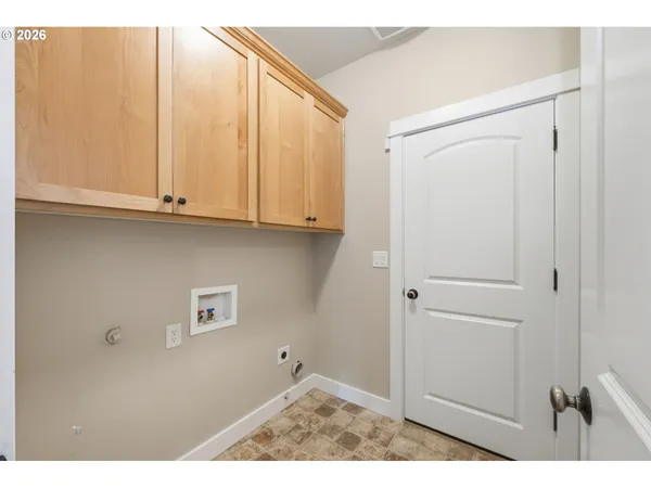 $595,000 | 1264 South 41st Place, Springfield, OR 97478