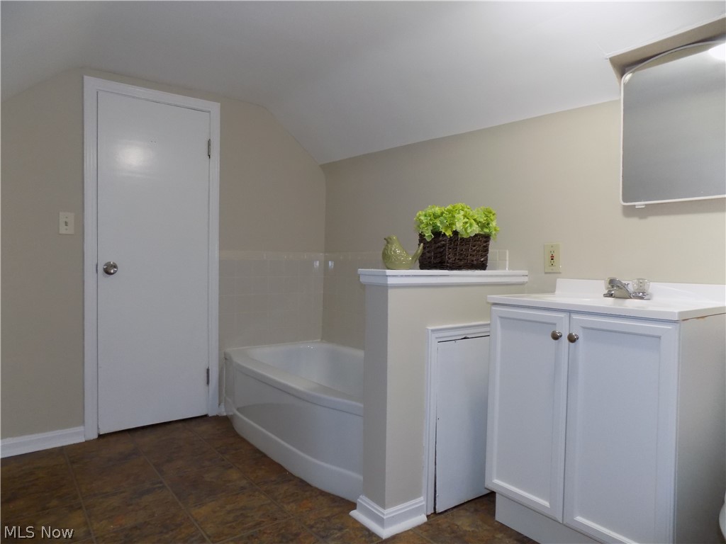 21411 Libby Road Maple Heights, OH 44137 - Photo 14 of 28