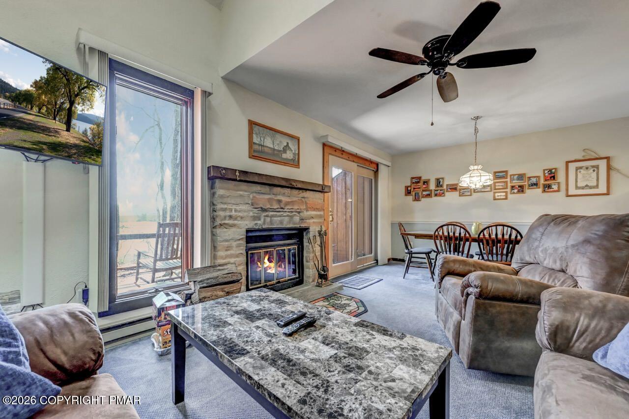 81 Ruffed Grouse Court Lake Harmony, PA 18624 - Photo 11 of 45 Livingroom/Dining room