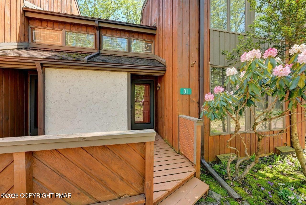 81 Ruffed Grouse Court Lake Harmony, PA 18624 - Photo 7 of 45 Front view