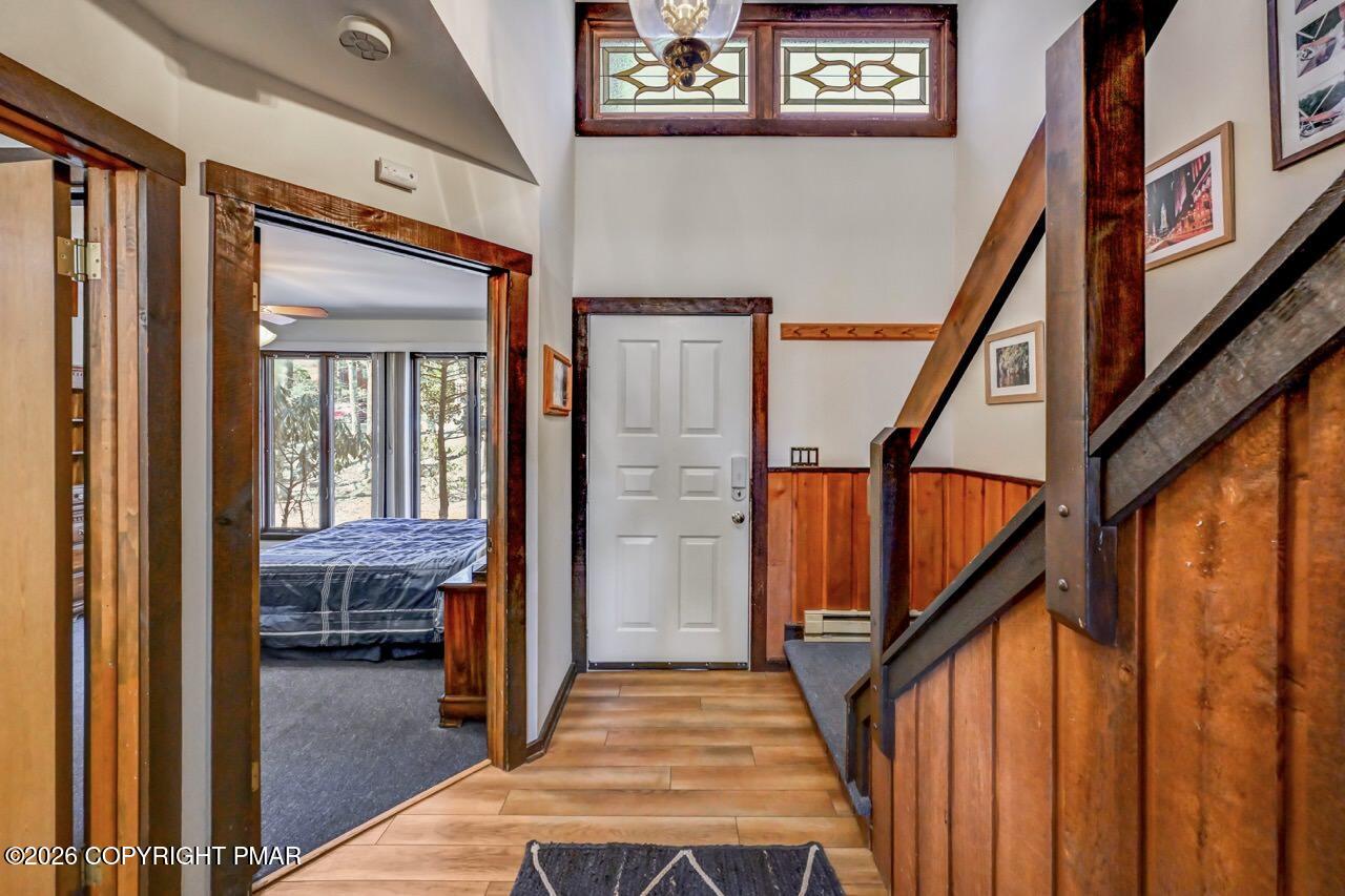 81 Ruffed Grouse Court Lake Harmony, PA 18624 - Photo 8 of 45 Entry