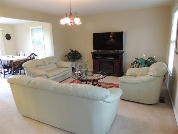 276 Dwelly Road Somerset, MA 02726 - Photo 3 of 18 Gallery Image 3