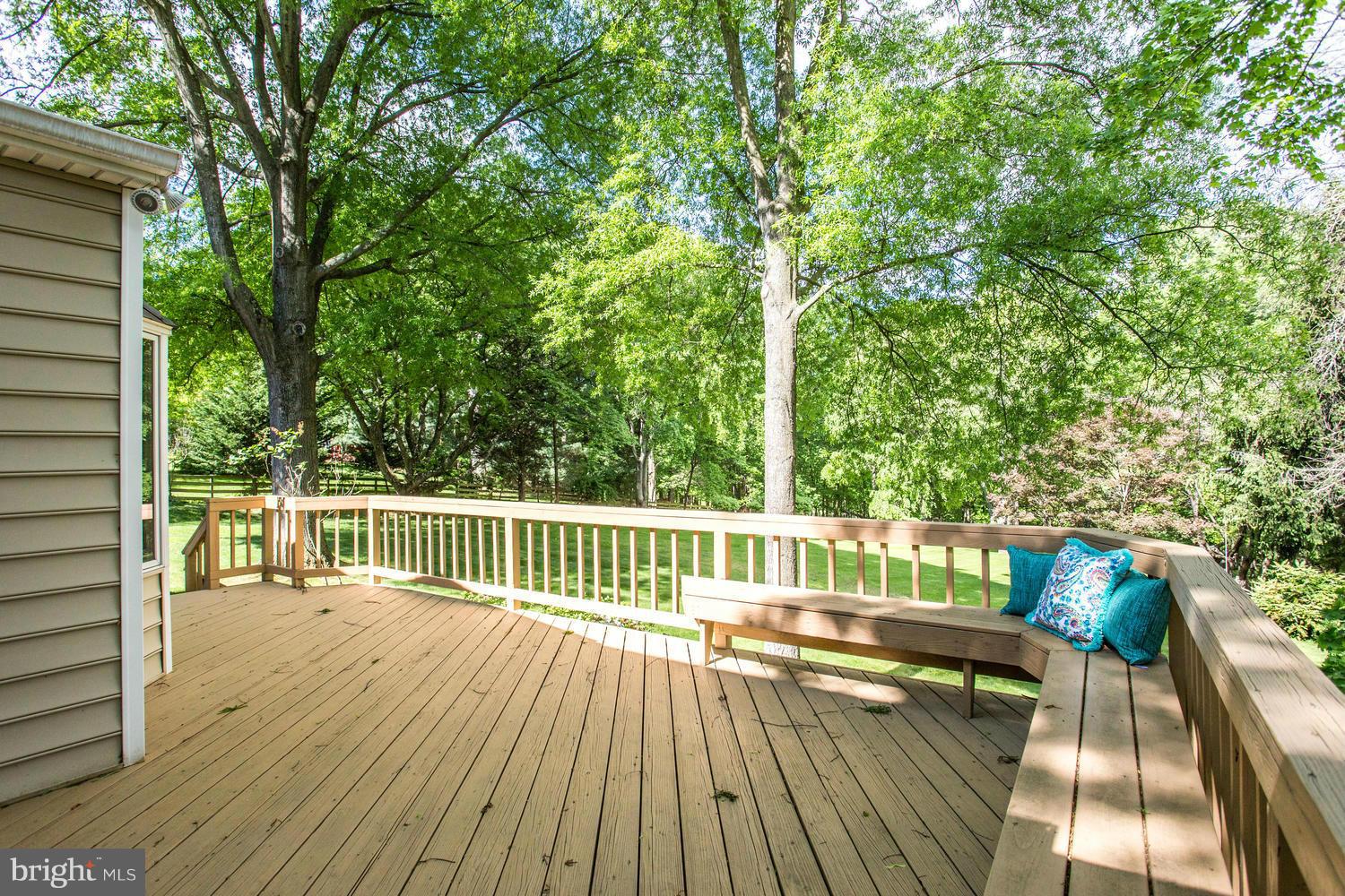15900 White Rock Road Gaithersburg, MD 20878 - Photo 12 of 30 Rear Deck