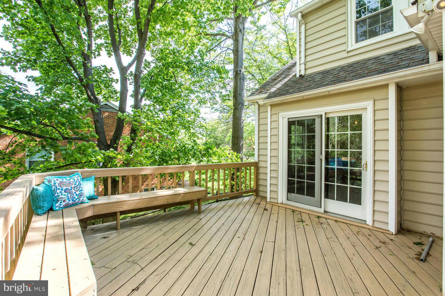 15900 White Rock Road Gaithersburg, MD 20878 - Photo 13 of 30 Rear Deck