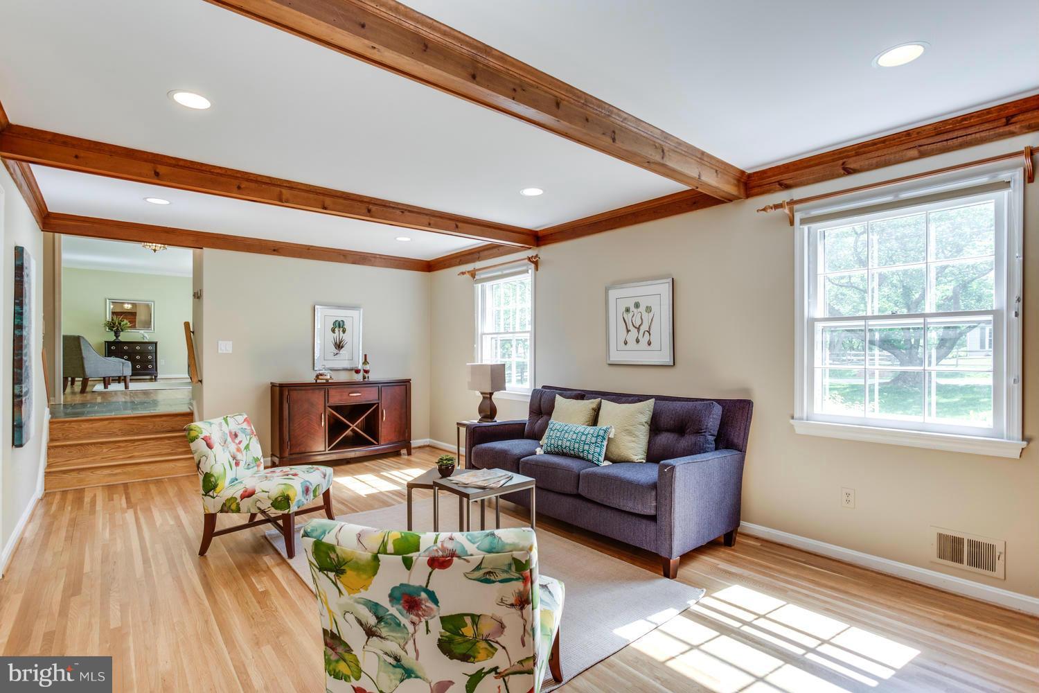15900 White Rock Road Gaithersburg, MD 20878 - Photo 16 of 30 Family Room