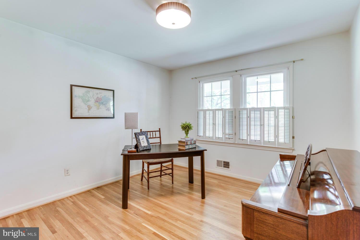 15900 White Rock Road Gaithersburg, MD 20878 - Photo 17 of 30 Bedroom 5/Office