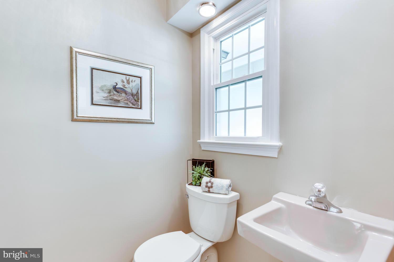 15900 White Rock Road Gaithersburg, MD 20878 - Photo 18 of 30 Powder Room