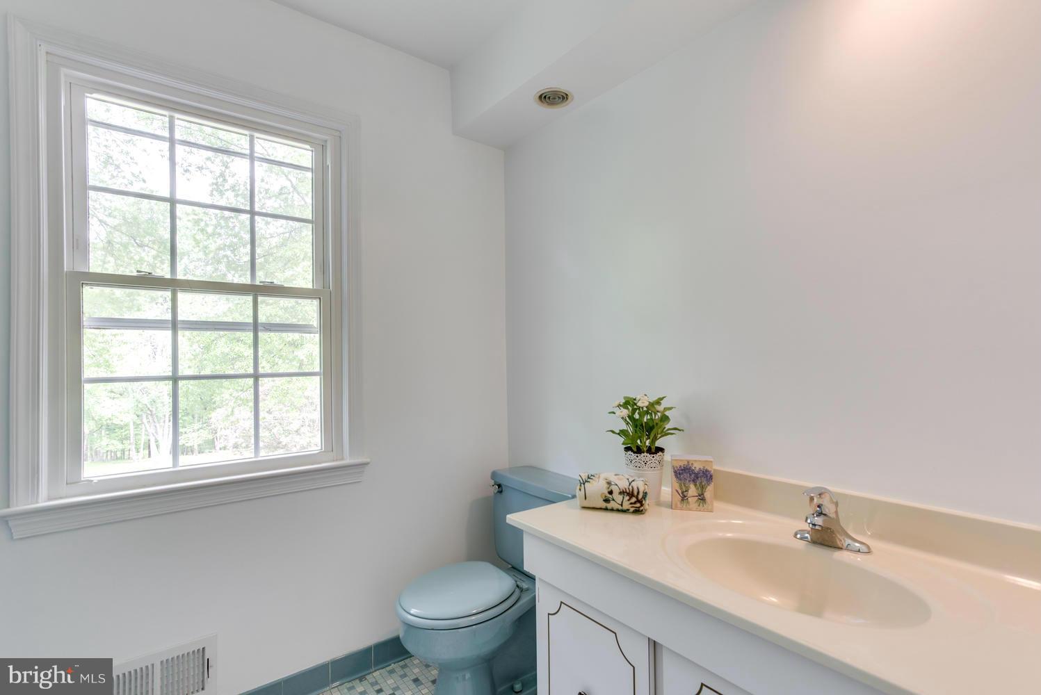 15900 White Rock Road Gaithersburg, MD 20878 - Photo 23 of 30 Bath
