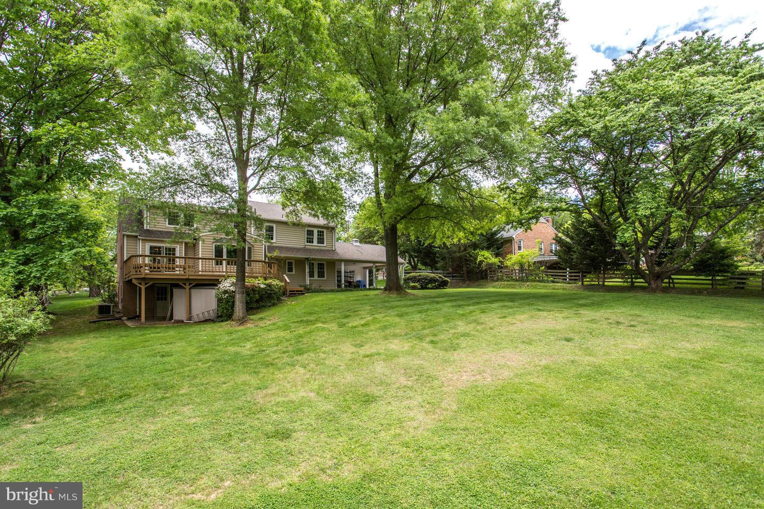 15900 White Rock Road Gaithersburg, MD 20878 - Photo 28 of 30 Exterior (Rear)