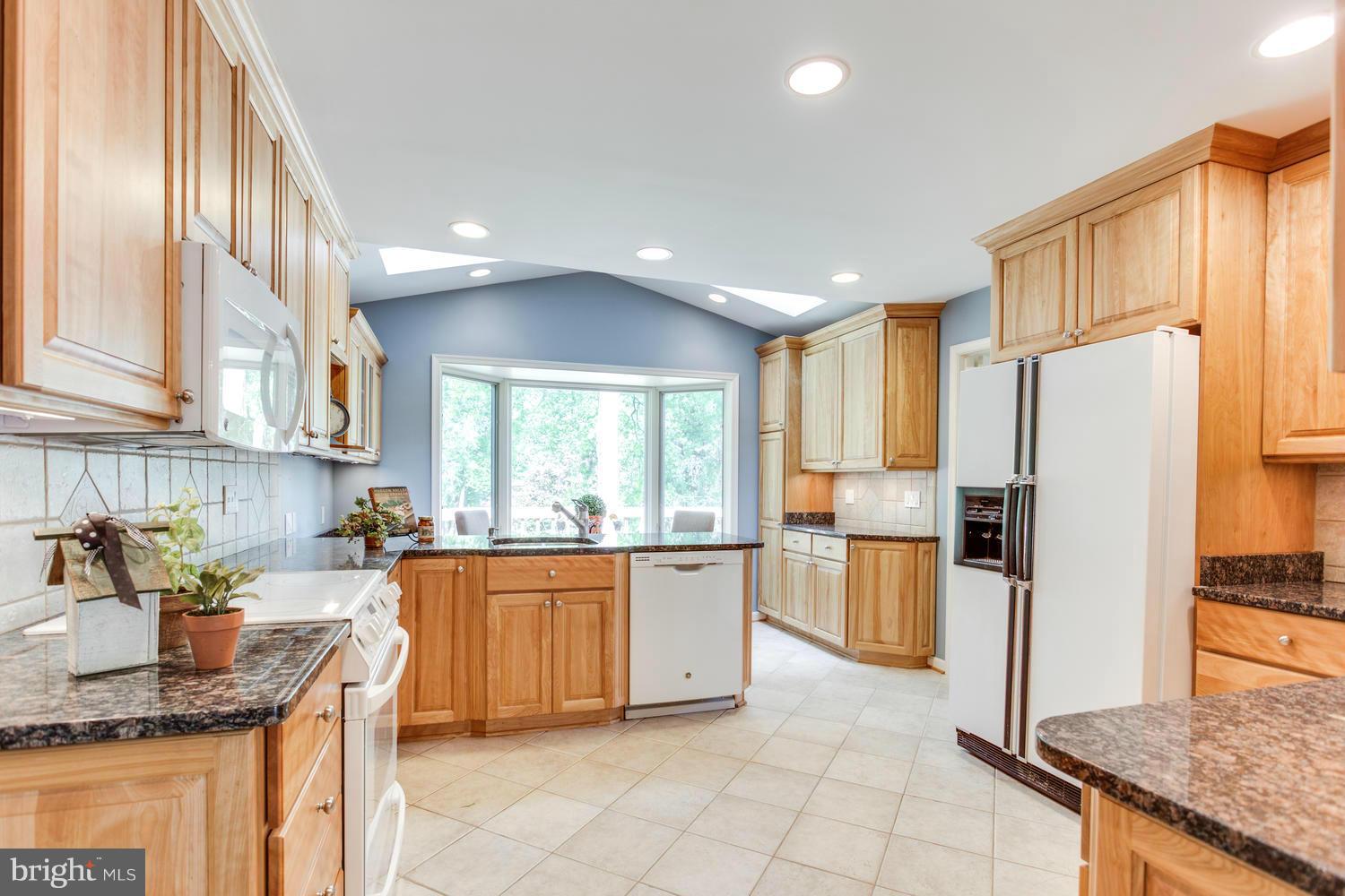 15900 White Rock Road Gaithersburg, MD 20878 - Photo 7 of 30 Kitchen