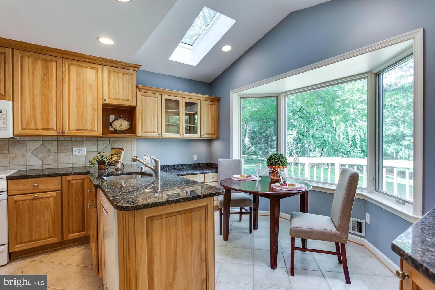 15900 White Rock Road Gaithersburg, MD 20878 - Photo 8 of 30 Kitchen