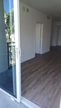 $2,800 | 510 Northwest 84th Avenue, Unit 338, Plantation, FL 33324