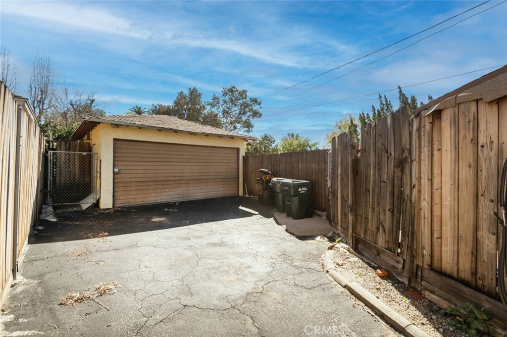 2912 Marengo Avenue Altadena, CA 91001 - Photo 7 of 18 a view of a backyard of the house