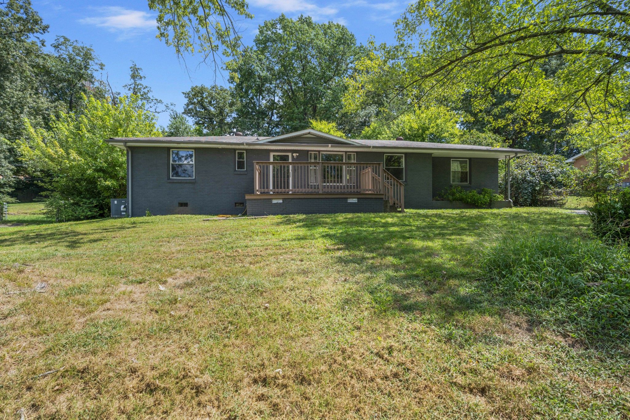 202 Yorktown Road Clarksville, TN 37042 - Photo 5 of 30 Gallery Image 5