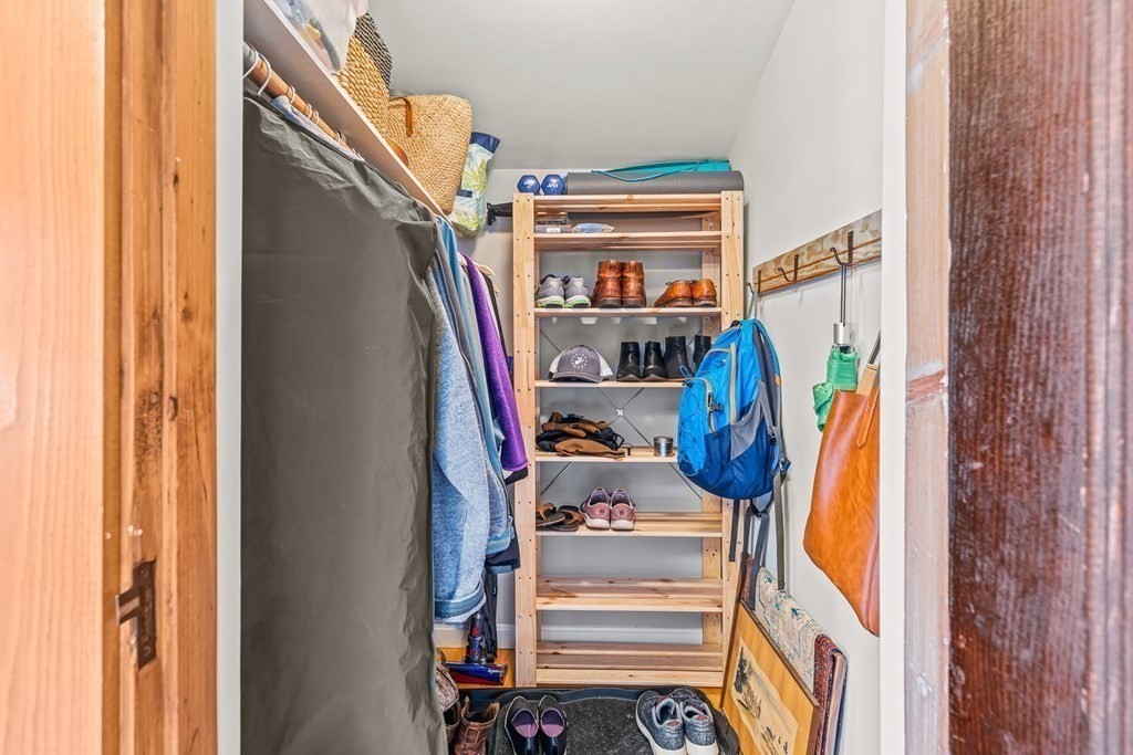 38 Burnham Road Andover, MA 01810 - Photo 12 of 35 Gallery Image 12