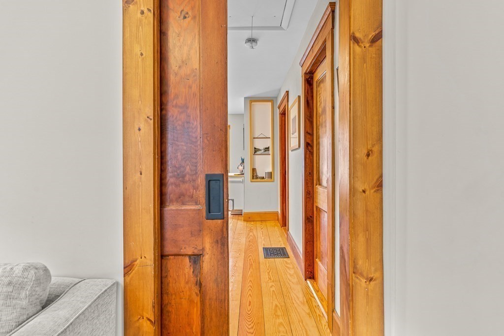 38 Burnham Road Andover, MA 01810 - Photo 13 of 35 Gallery Image 13