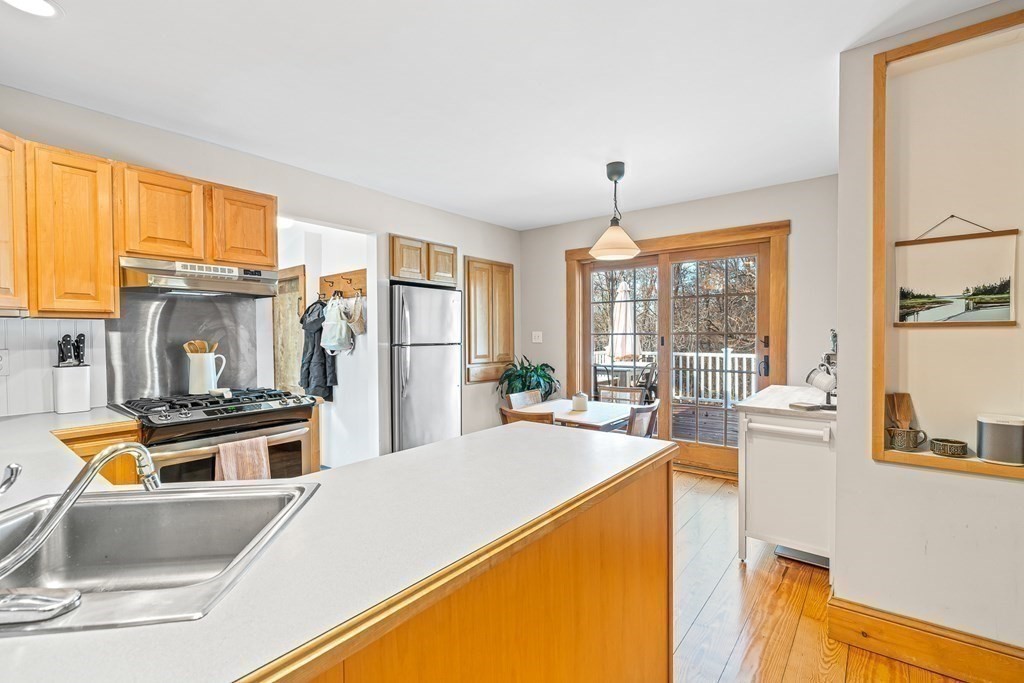 38 Burnham Road Andover, MA 01810 - Photo 24 of 35 Gallery Image 24
