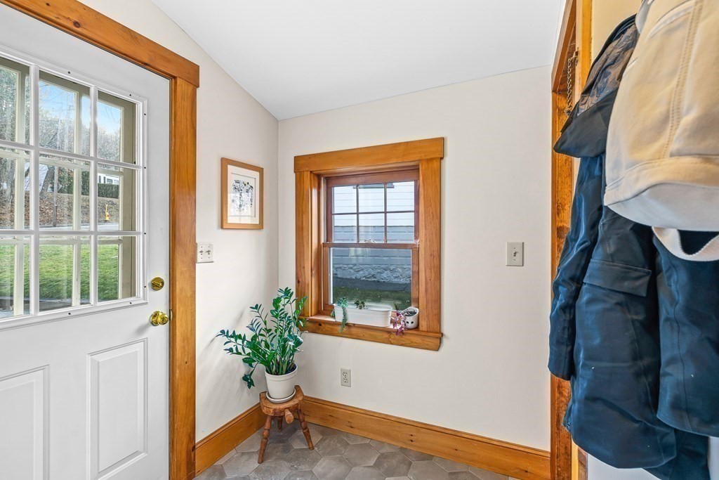 38 Burnham Road Andover, MA 01810 - Photo 28 of 35 Gallery Image 28