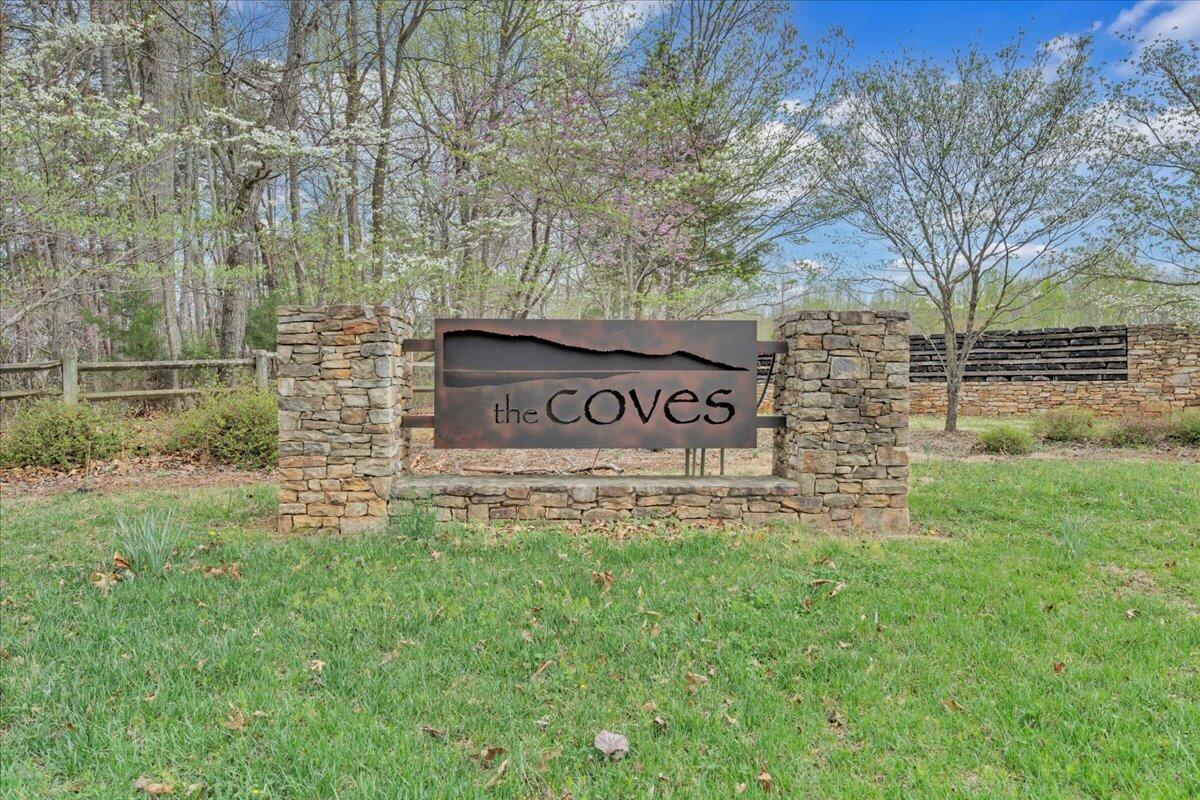 450 Coves Road Union Hall, VA 24176 - Photo 2 of 72 78-MIB05346