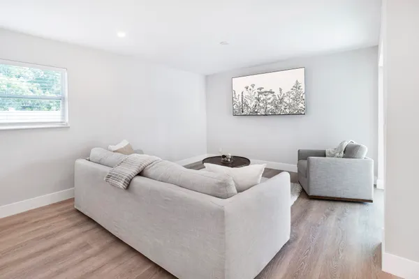 $6,000 | 2798 Northeast 2nd Avenue, Boca Raton, FL 33431