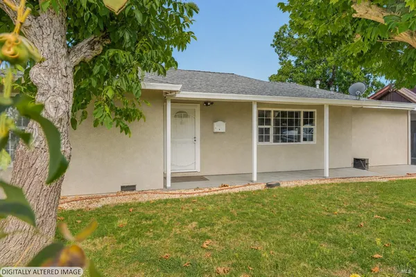$569,000 | 721 South Oak Street, Ukiah, CA 95482