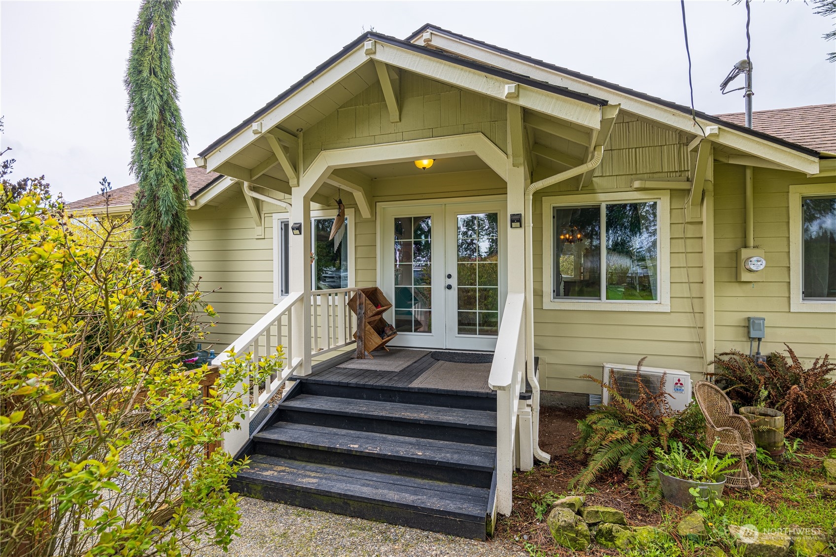 584 Mt Pleasant Road Port Angeles, WA 98362 - Photo 2 of 29 Gallery Image 2