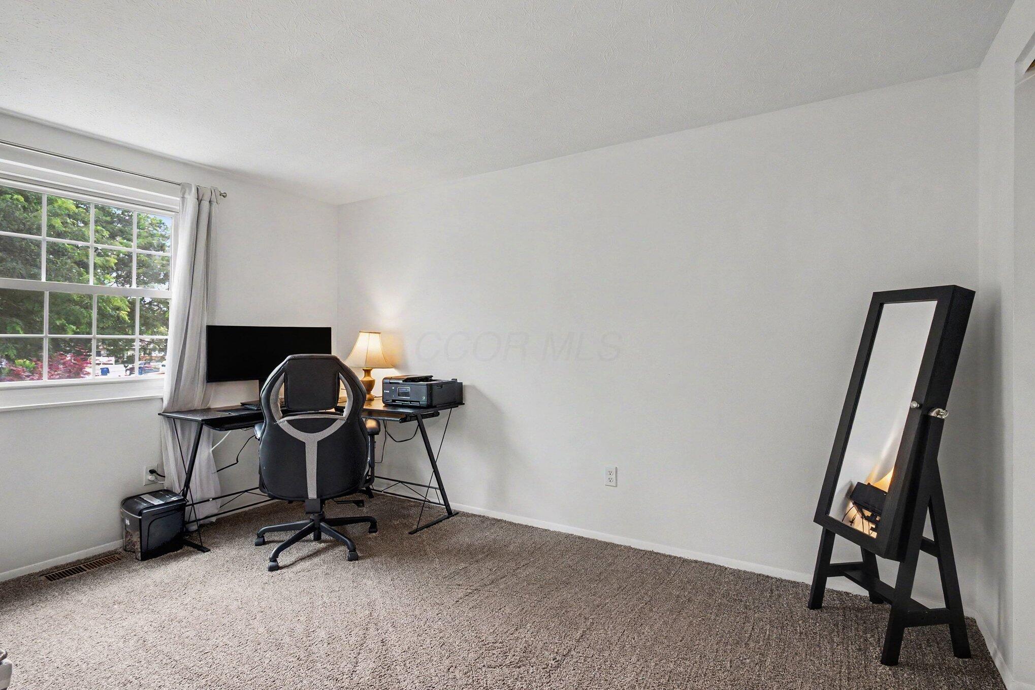 1759 River Bend Road Columbus, OH 43223 - Photo 13 of 32 013_file_1806