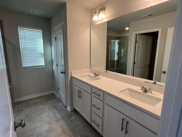 $1,995 | 321 Glacier Lk Drive, Raleigh, NC 27610