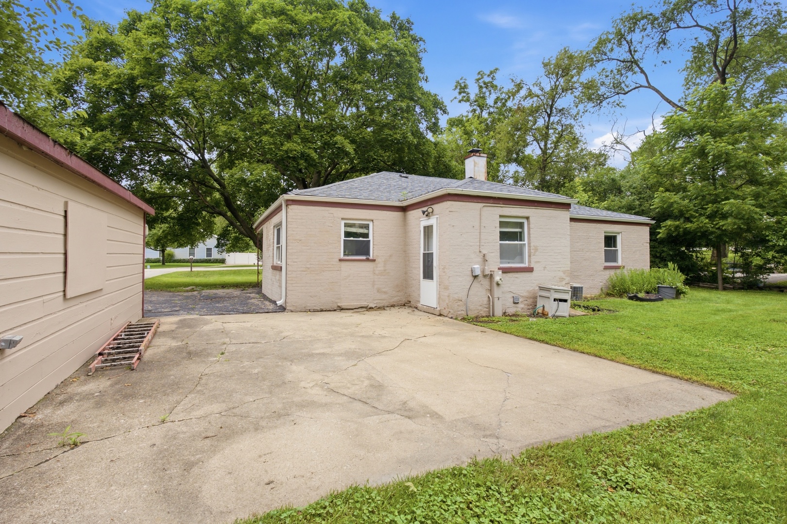 1013 Highmoor Road Lombard, IL 60148 - Photo 26 of 28