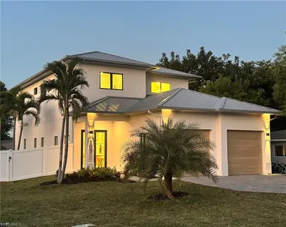 $2,495,000 | 803 96th Avenue North, Naples, FL 34108