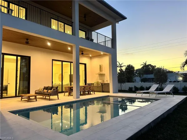 $2,345,000 | 803 96th Avenue North, Naples, FL 34108