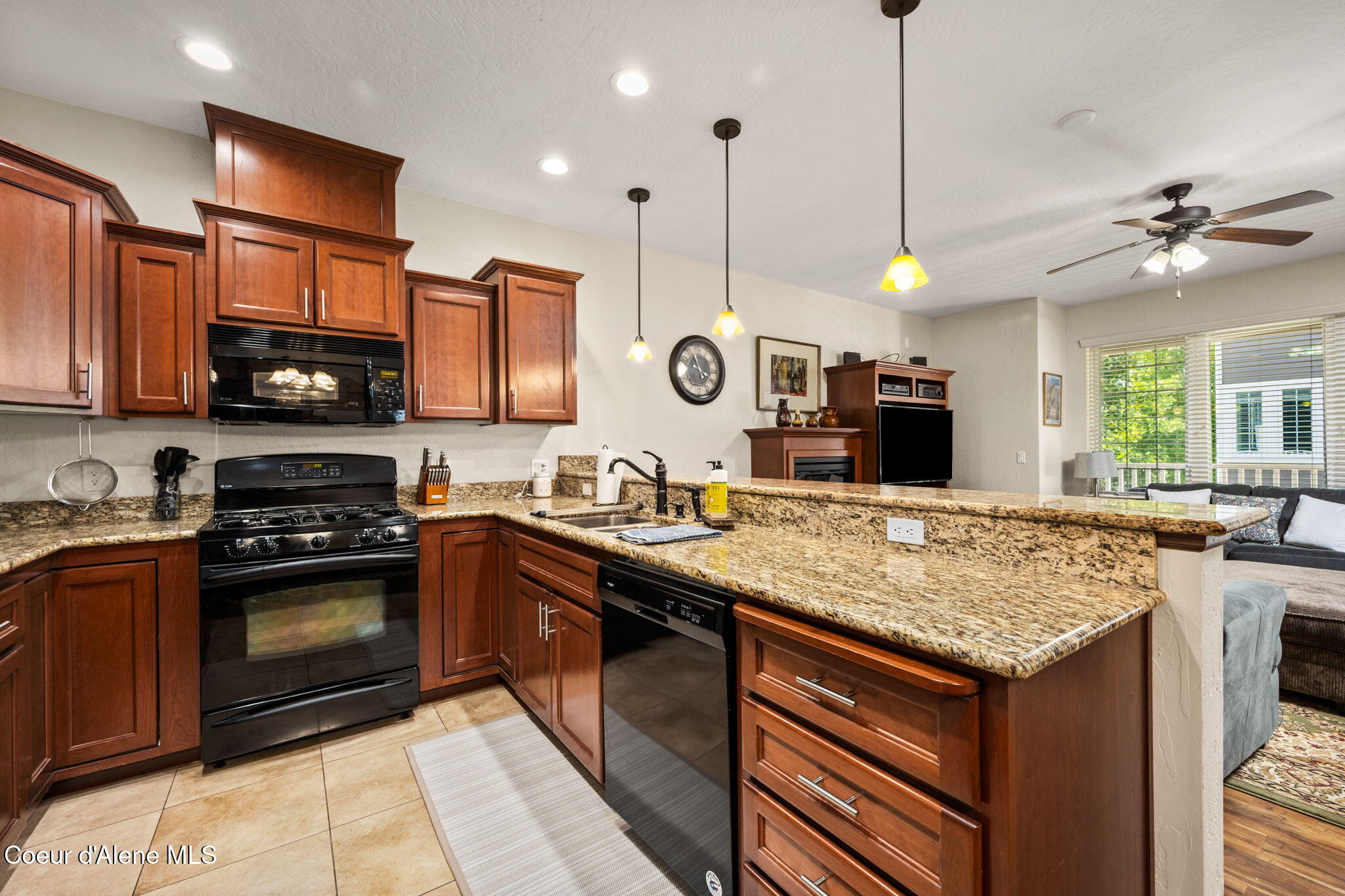 4453 Greenchain Loop, Unit 2 Coeur D'Alene, ID 83814 - Photo 17 of 42 32-web-or-mls-DSC_9183
