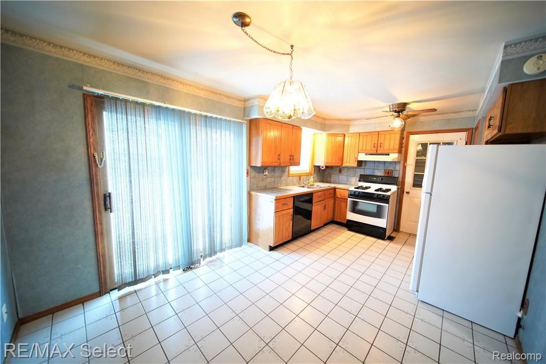 9008 Neff Road Mount Morris, MI 48458 - Photo 12 of 31 9008 Neff Road 34.jpg