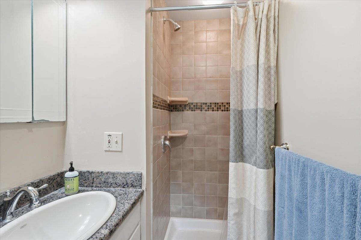 490 Juniper Ridge Shelburne, VT 05482 - Photo 47 of 58