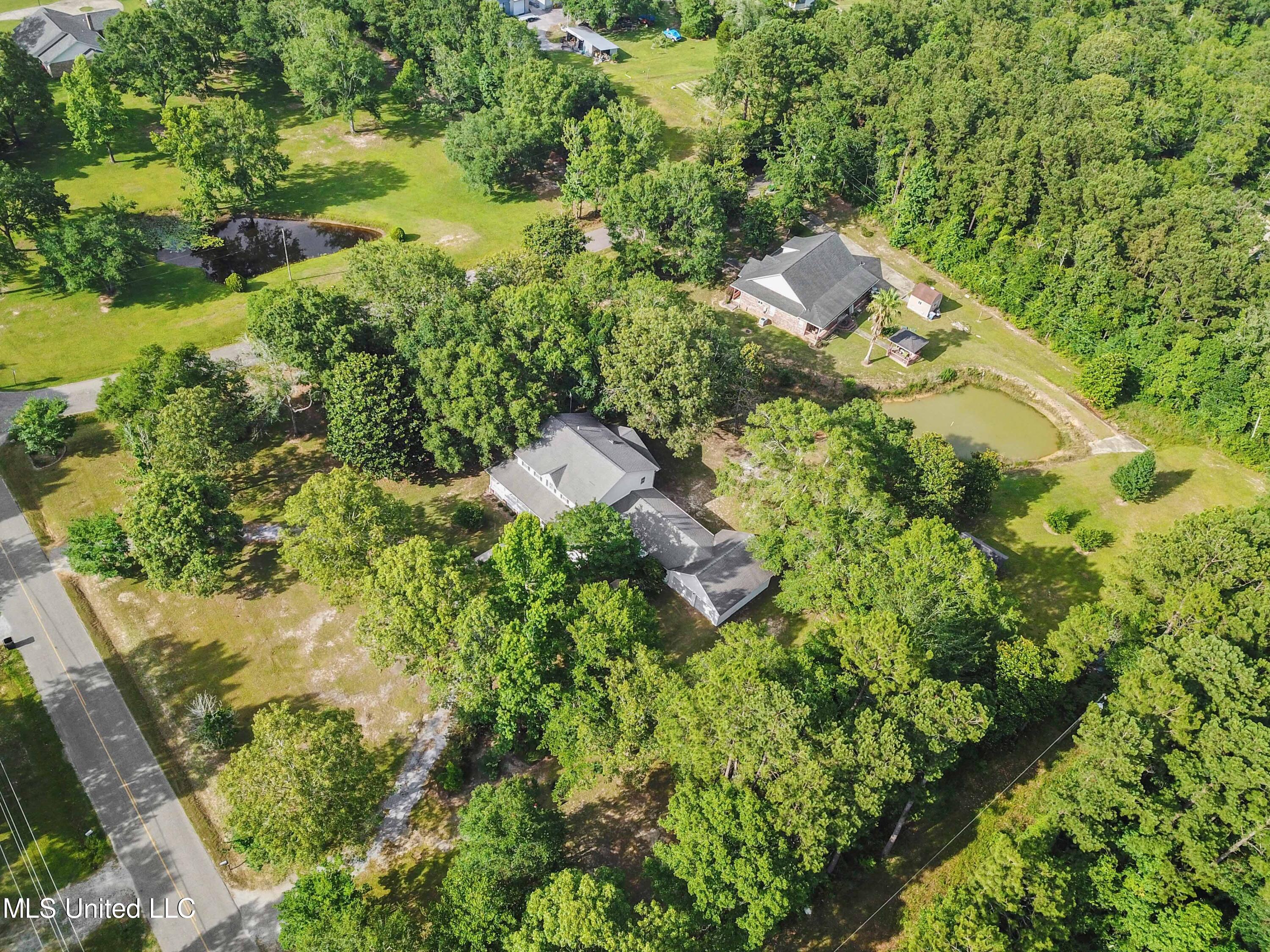 13700 Mt Pleasant Road Vancleave, MS 39565 - Photo 35 of 37 045