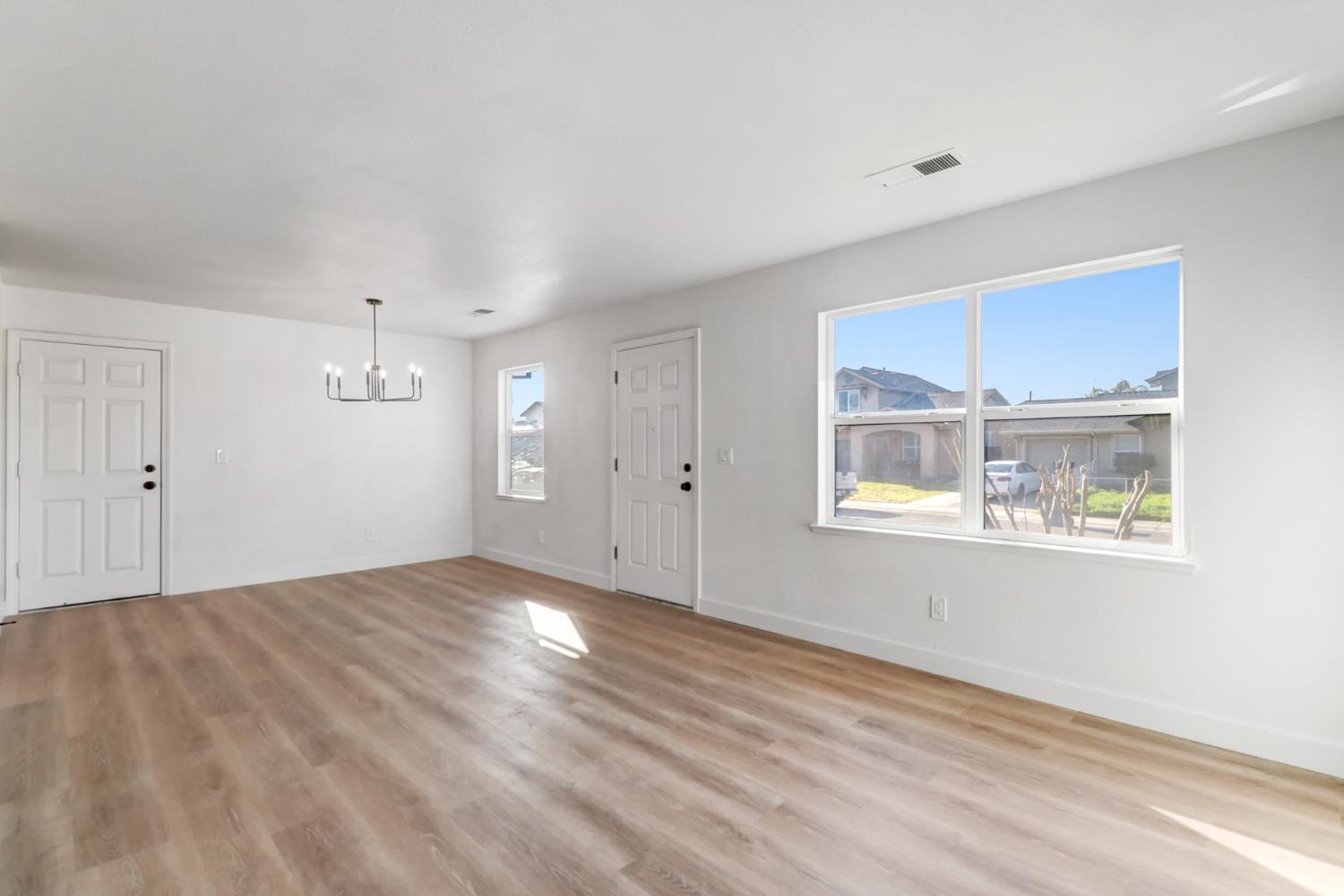 4150 Vowell Street Sacramento, CA 95838 - Photo 2 of 33