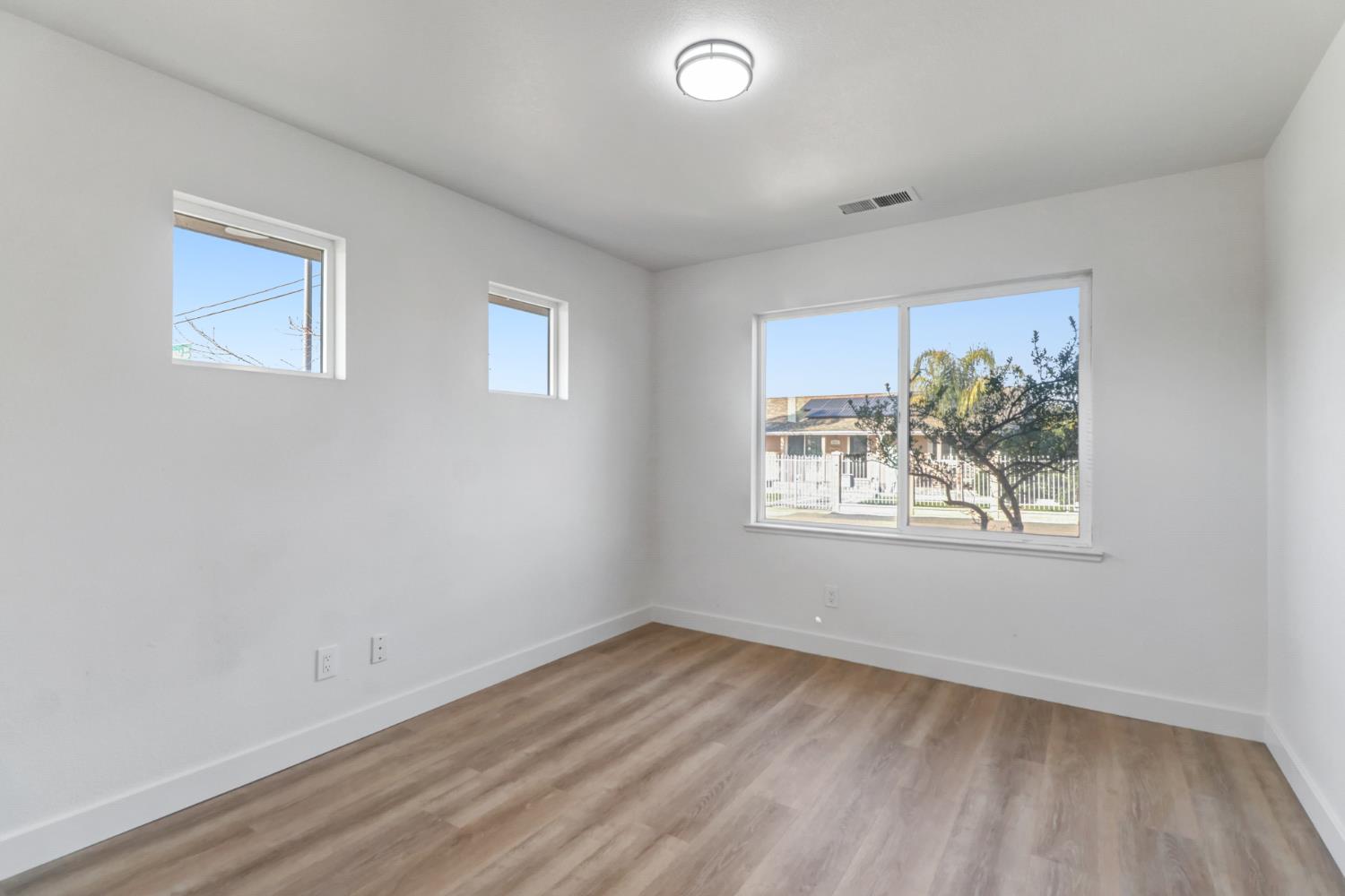 4150 Vowell Street Sacramento, CA 95838 - Photo 23 of 33