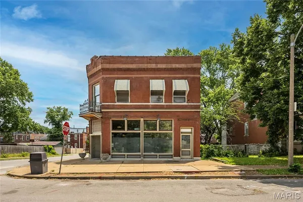 $269,000 | 2600 Virginia Avenue, St. Louis, MO 63118