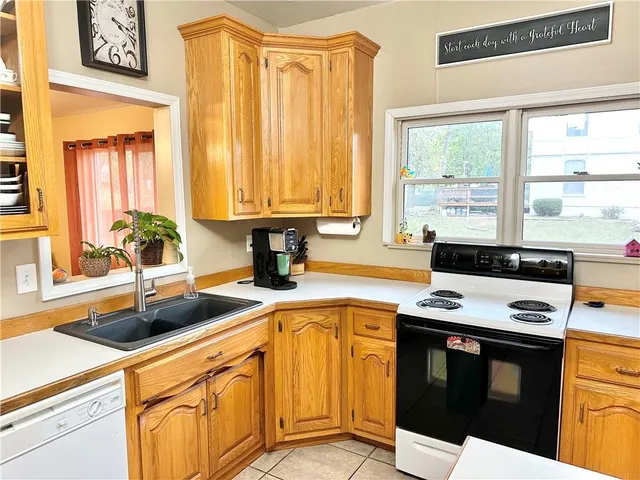 $249,900 | 202 North Maple Street, Butler, MO 64730