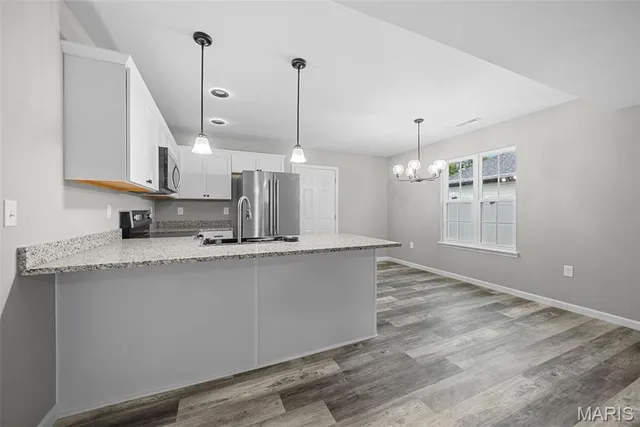 $332,200 | 203 Jimmy H Drive, Jonesburg, MO 63351