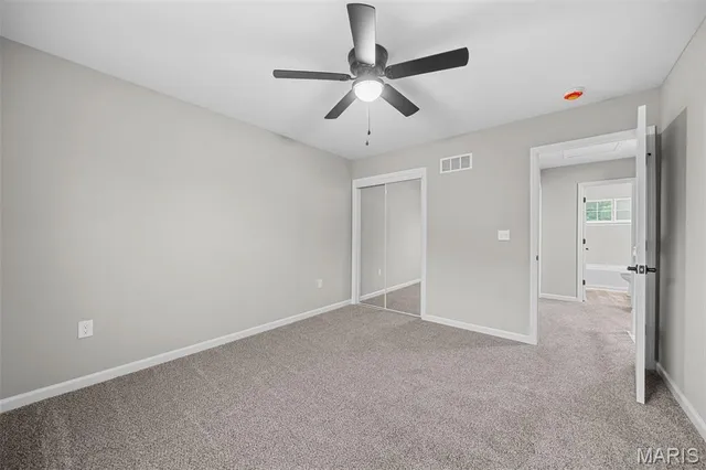 $332,200 | 203 Jimmy H Drive, Jonesburg, MO 63351