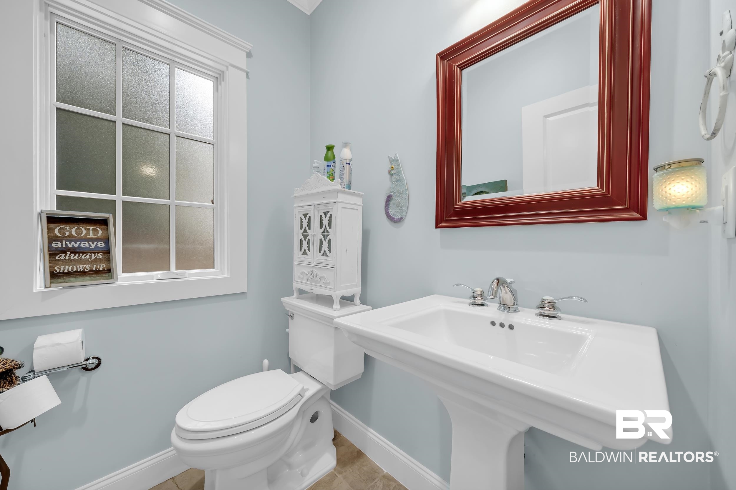 7 Bienville Avenue Mobile, AL 36606 - Photo 18 of 32 Bathroom featuring baseboards