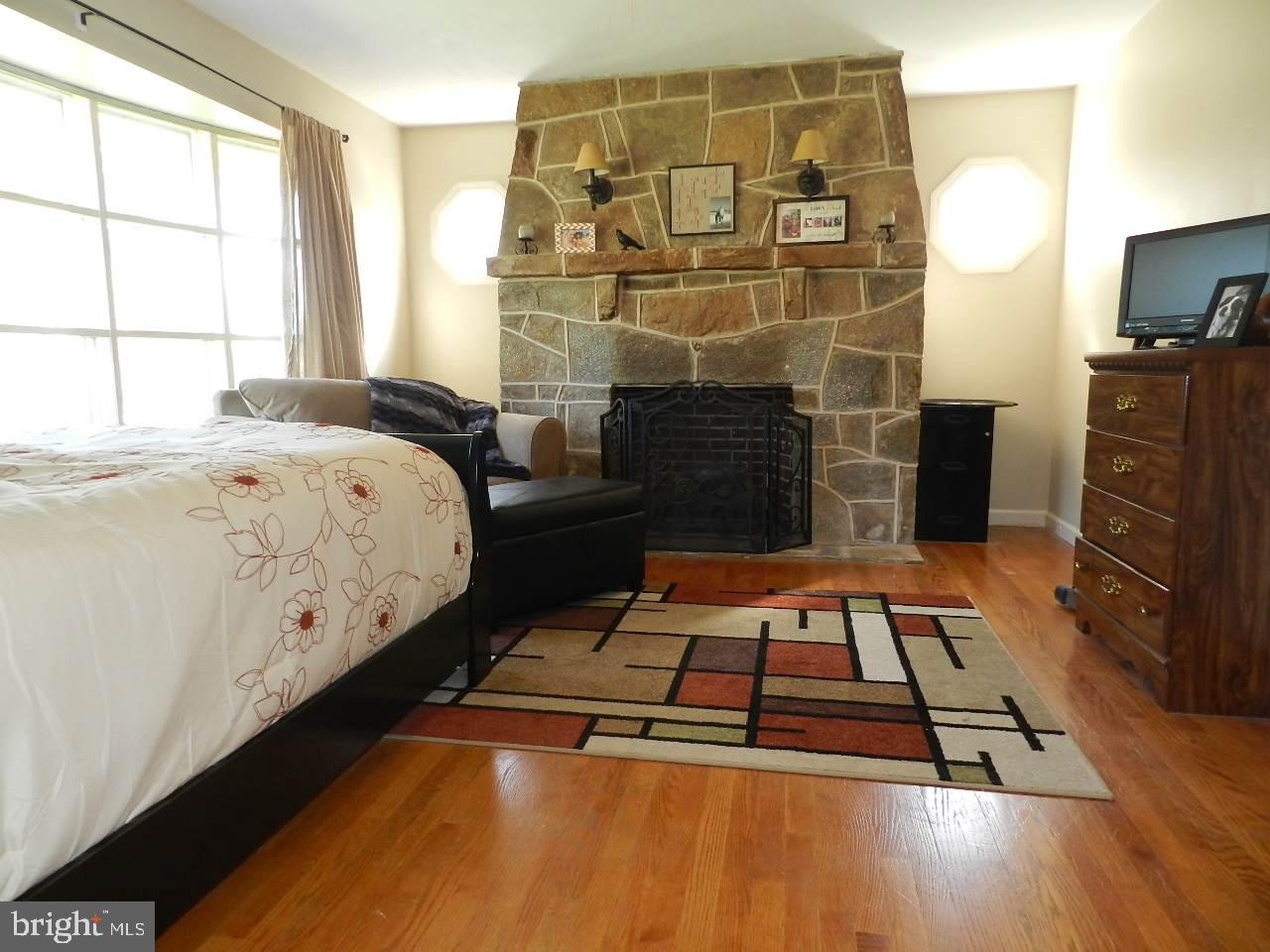 2974 East Prospect Road York, PA 17402 - Photo 5 of 25 Gallery Image 5