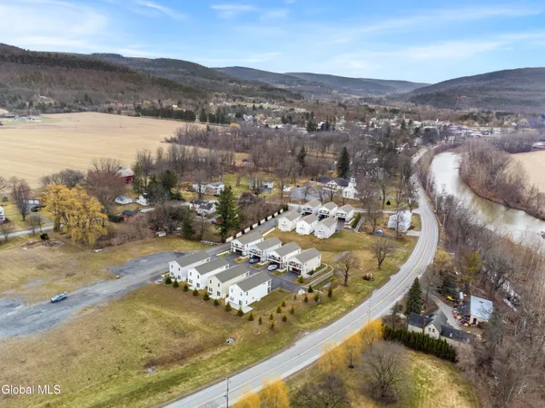 $344,900 | 133 Marjorie Lane, Unit 3, Middleburgh, NY 12122