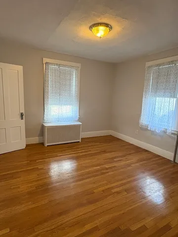 $2,500 | 10-12 Foundry Avenue, Unit 1, Waltham, MA 02453