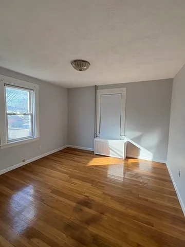 $2,500 | 10-12 Foundry Avenue, Unit 1, Waltham, MA 02453