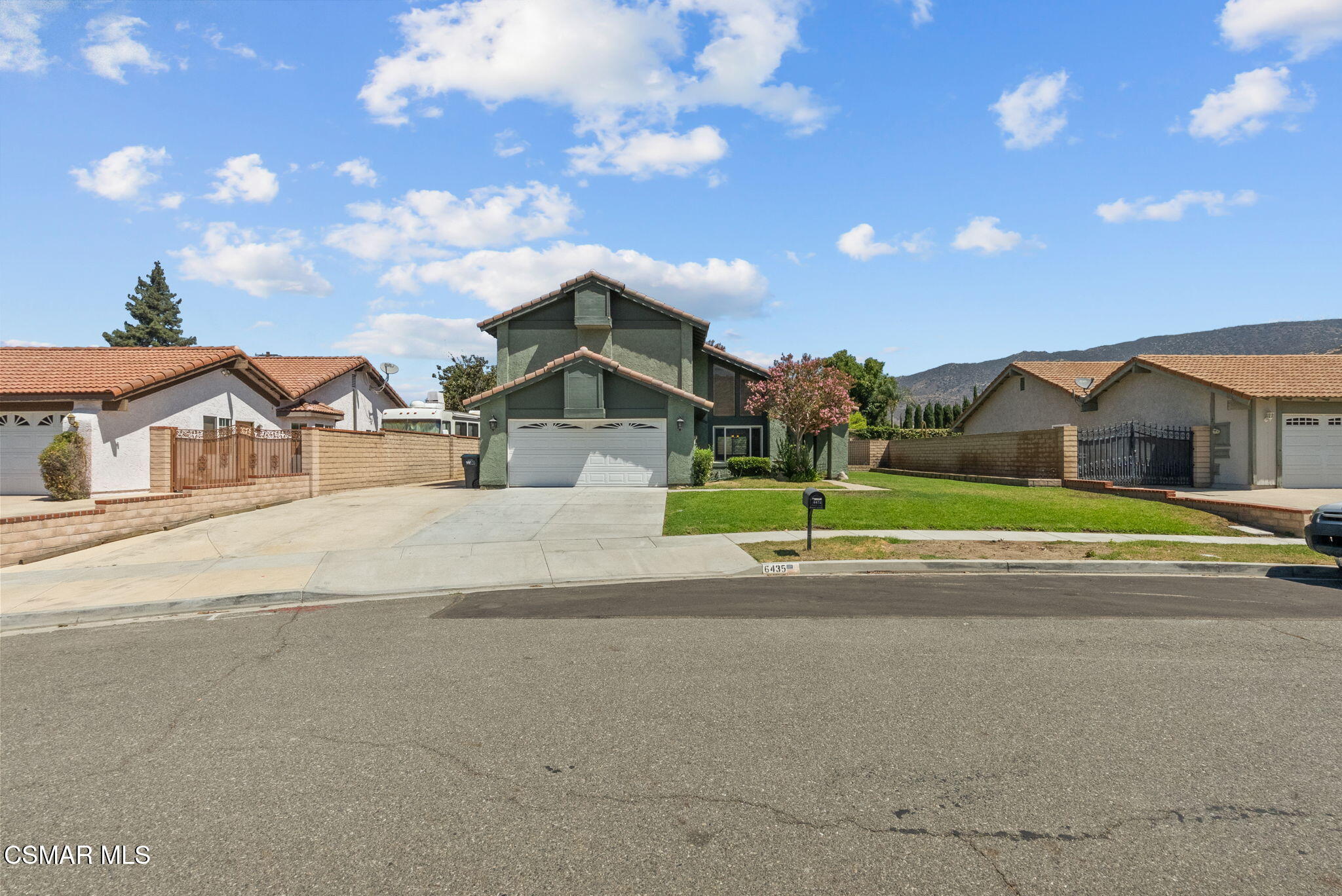 6435 Hazel Circle Simi Valley, CA 93063 - Photo 47 of 55 a house view with a garden space