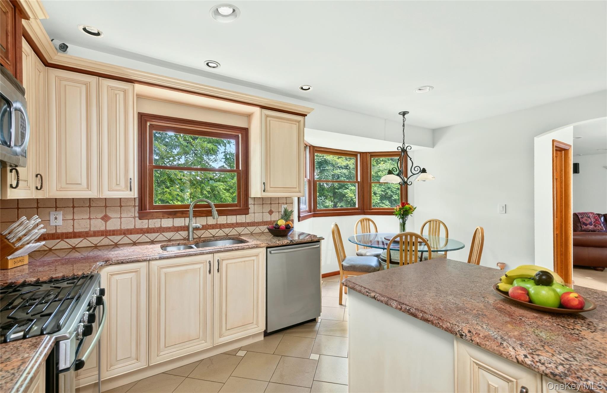 7 Overlook Road Dobbs Ferry, NY 10522 - Photo 11 of 46