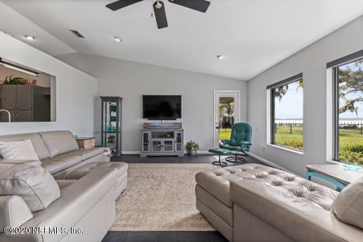 511 West River Road Palatka, FL 32177 - Photo 6 of 32 Living Room