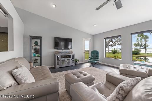 511 West River Road Palatka, FL 32177 - Photo 7 of 32 Living Room with wonderful river views